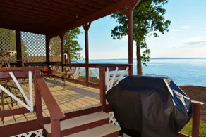 Lake Champlain Waterfront Apartment Rental - Image 3