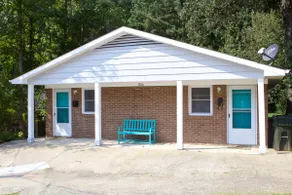 Clean+Quiet+Downtown+Pets+Fenced - Image 2