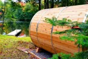Lakeside Memories Await at Trenanthia's Woody - Image 2
