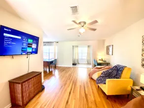 Central 4/3 with 2 Masters, Bonus Space + 4 TVs. - Image 4