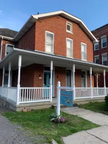 ”Roost” in Rockwood's oldest brick house - Image 4