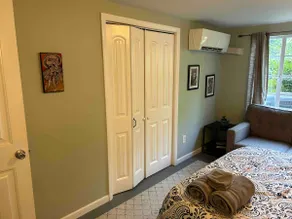 Private lower level suite - Image 5