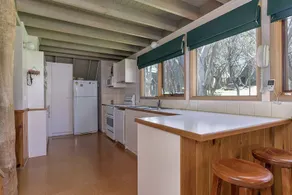 Brumbys-High Country Chalet - Image 5