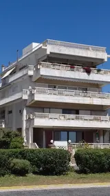 Sea front house at Athinian-Voula Riviera - Image 4