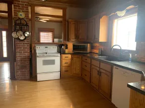 The Monroe House - Image 5