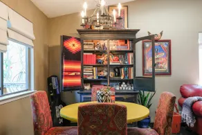 Comfortable Central Apartment with Unique Austin Vibe Perfect for Long-term Stays - Image 5