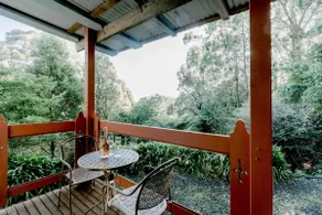 Romantic apartment immersed in nature - Image 4