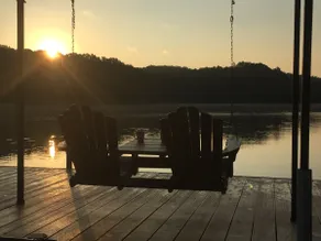 3bd/3ba Lake House, Sleeps 10, 40 min to Clemson - Image 2