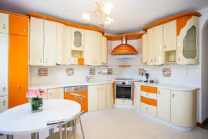 Orange Apartment in Wieliczka - Image 2