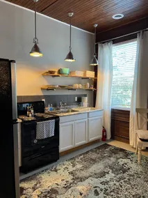 Steps to Hike& Dine! Sustainable 1-BR Apt Drifter - Image 3