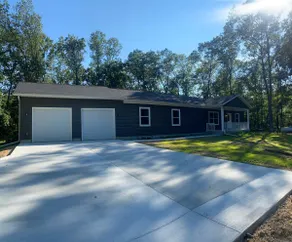Newer Home Near Castle Rock Lake - Image 2