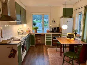 Large, nice house with a large garden and parking - Image 2