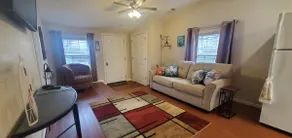 Cozy 2 bedroom apartment in town - Image 2