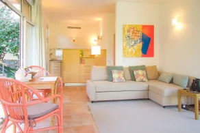 Liiiving in Porto | Oporto Garden Pool House - Image 2