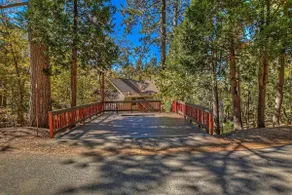 Cedar Hollow · Private Wooded Cabin · Fenced Yard · Sleeps up to 10 · Pet... - Image 5