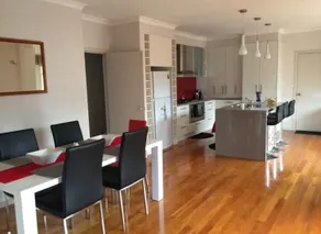 The Gem by the Beach! 300m to beach, shops & park - Image 4