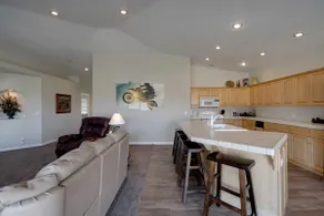Thirteen's Retreat: Cozy Haven for Large Groups - Image 5