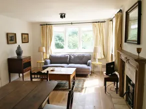 Large Cotswold farmhouse with panoramic views - Image 4