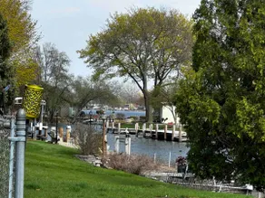 Lake house on Winnebago! - Image 2