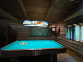 Log Cabin with Brand-new Hot Tub! W/ Pool Table - Near Downtown Cape and Casino - Image 2