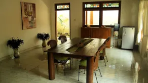 Luxury villa with swimming pool and staff - Image 5