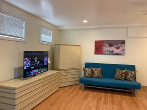 Huge studio in Oyster Bay - Image 4