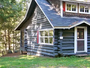 Cottage #1, Robinson's Cottages, Pet-friendly - Image 3