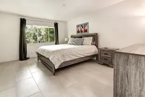 Luxury Old Town 2BR/2BA • AC • 2 Pools • Parking - Image 4