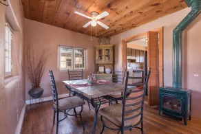 #5 Sunflower @ TaosLodging - 750 sq ft Hot Tub+ AC - Image 5