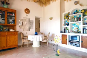 Charming villa with sea view - Image 5