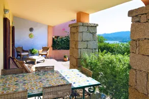Charming villa with sea view - Image 2