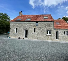 House near the beaches and landing sites - Image 2
