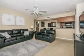 Lake Front - Corner Unit - 2 Bedroom 2 Bath - Image 3