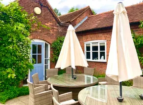 Slade Farmhouse with secluded Hot Tub - Image 4