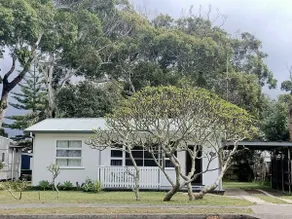 Shelly Beach House est en face de Shelly Beach, à pied des clubs de surf, golf et bowling - Image 3