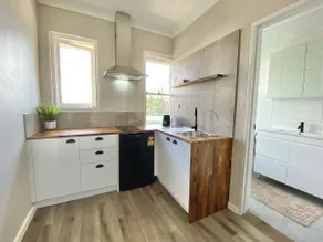 The Beach Side Micro Apartment With Free Parking - Image 2