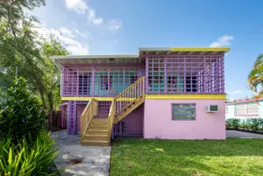 COASTAL BUNGALOWS The 3 Starfish Bungalow 1Bed 1Bath Shared Pool - Image 2