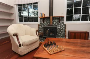 Spillway Cottage at Samford Lakes - Image 2