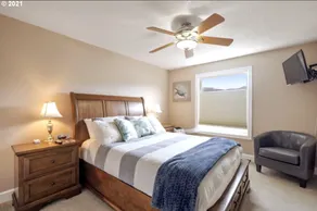 Beautiful Corner Condo-Views-Steps2Beach-2Bedrooms - Image 2