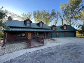 Rustic Retreat & Cabin! Perfect escape! Book now! - Image 2