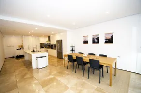 Kiama Seaside Getaway - Image 4
