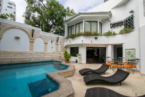 Beautiful 6 Bedroom Mansion in Bocagrande - Image 3