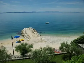 Cozy Family Retreat / Two Bedroom - Image 2
