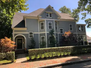 Queen Anne Victorian in Excellent Location - Image 3
