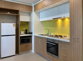 Comfy 3BR & 2BA near Mel Central & tram-2 min walk - Image 4