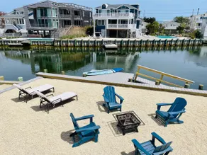 Waterfront LBI Home - Under 5 min walk to Beach! - Image 2