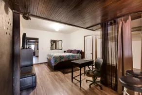 Hollywood/Silverlake 1 Bed Room - Image 3