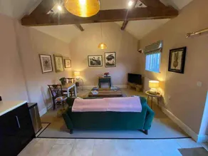 Boutique escape close to Lichfield - Image 5