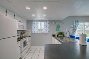 Stunning \"Nature Coast\"FL Salt-water Pool getaway - Image 5