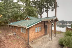 Lake Cabin with an Amazing View - Image 3